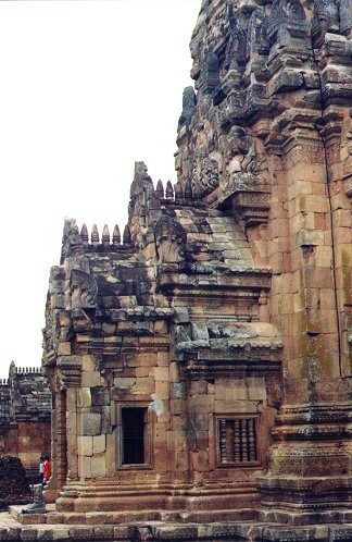 prasat-5-peakbase.jpg - 52711 Bytes